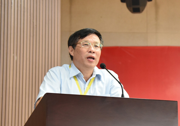 我校举办第34个教师节表彰大会暨文艺汇演