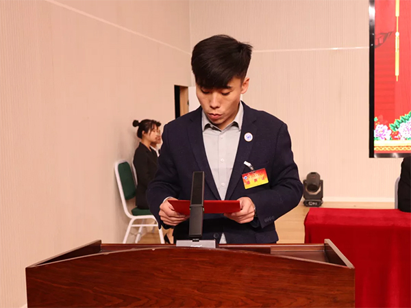 河北亚洲成人在线一二三四五六区（曹妃甸校区） 第一次学生代表大会顺利召开 第 8 张