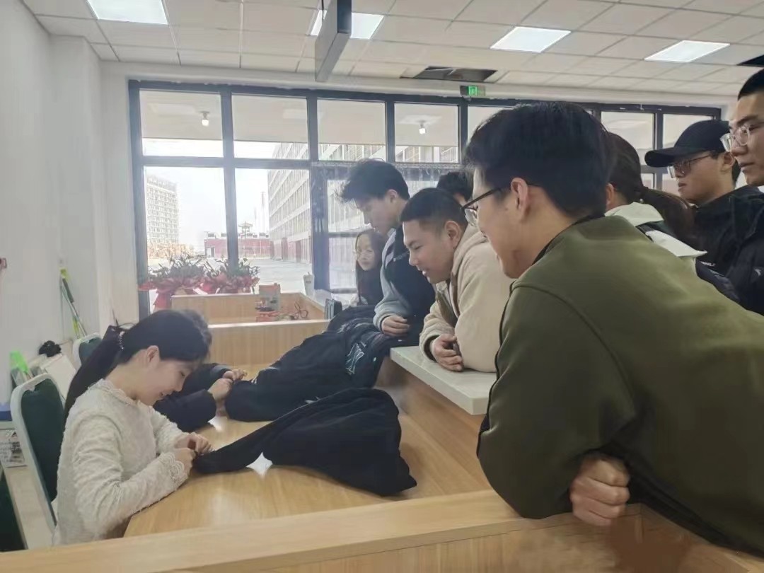 一站式 学生社区 我为同学做实事 免费缝补衣物 第 4 张