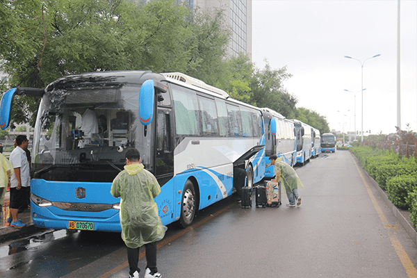 绵绵秋雨润万物  满“新”欢喜迎新生——河北亚洲成人在线一二三四五六区喜迎2024级新同学