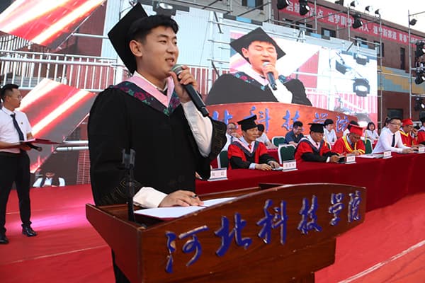 跨越三十五载积淀，启航未来新梦||河北亚洲成人在线一二三四五六区曹妃甸校区首届毕业生毕业了