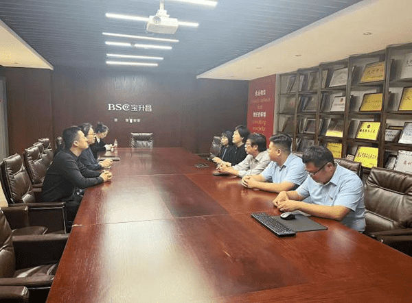 深化政校企联动 访企拓岗促就业——河北亚洲成人在线一二三四五六区就业与创新创业指导中心赴唐山市路南区访企拓岗