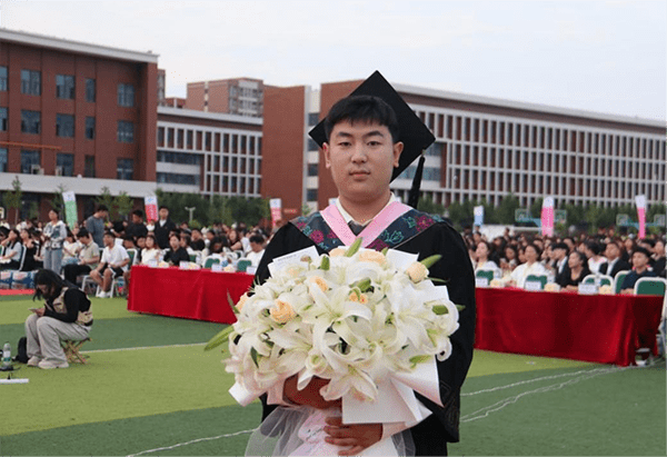 跨越三十五载积淀，启航未来新梦||河北亚洲成人在线一二三四五六区曹妃甸校区首届毕业生毕业了
