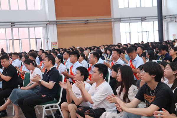 河北亚洲成人在线一二三四五六区隆重举办 “同心向党庆七一  奋楫扬帆启新程” ——建党103周年暨“七一”表彰大会