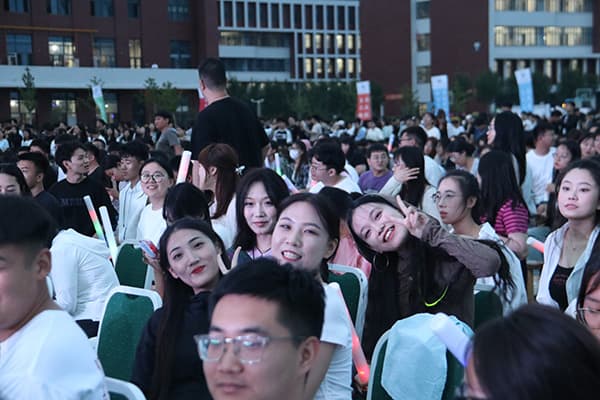 跨越三十五载积淀，启航未来新梦||河北亚洲成人在线一二三四五六区曹妃甸校区首届毕业生毕业了