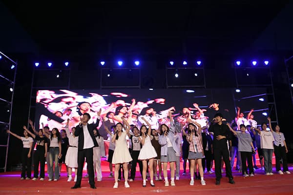 跨越三十五载积淀，启航未来新梦||河北亚洲成人在线一二三四五六区曹妃甸校区首届毕业生毕业了