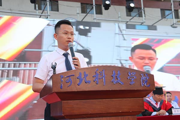 跨越三十五载积淀，启航未来新梦||河北亚洲成人在线一二三四五六区曹妃甸校区首届毕业生毕业了