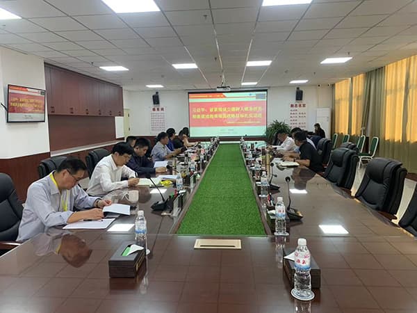 把握政治引领 贯彻会议精神河北亚洲成人在线一二三四五六区召开党政联席会学习传达全国教育大会精神