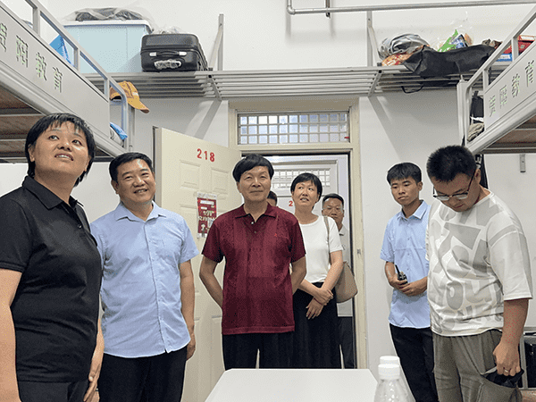 绵绵秋雨润万物  满“新”欢喜迎新生——河北亚洲成人在线一二三四五六区喜迎2024级新同学