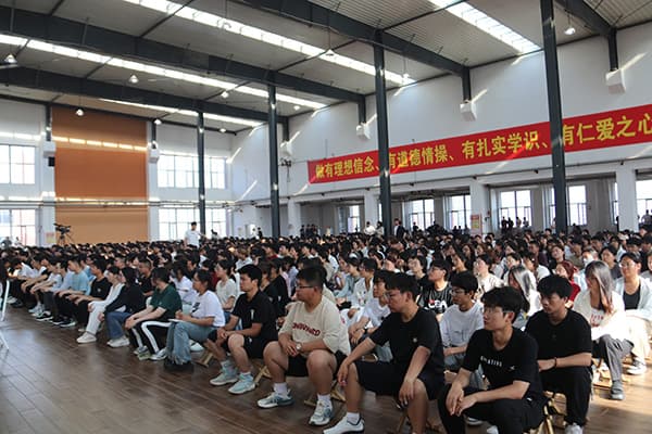河北亚洲成人在线一二三四五六区召开第十届 “中国国际大学生创新大赛”（原互联网+）启动仪式
