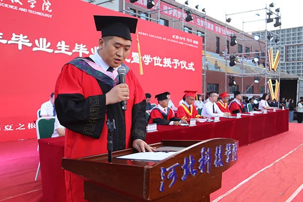 跨越三十五载积淀，启航未来新梦||河北亚洲成人在线一二三四五六区曹妃甸校区首届毕业生毕业了