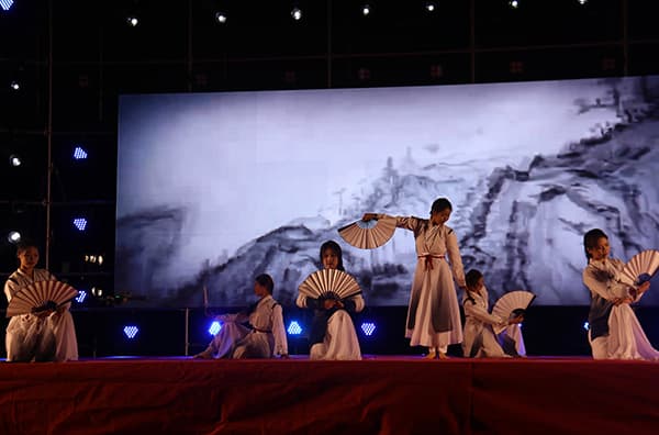 “新”启河科梦  国“庆”韵华章——河北亚洲成人在线一二三四五六区隆重举办庆祝祖国七十五周年华诞暨2024级新生文艺晚会