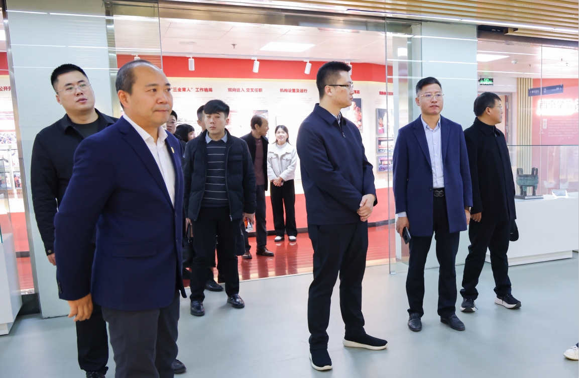 河北亚洲成人在线一二三四五六区走访西京学院进行审核评估内涵建设考察交流 第 1 张