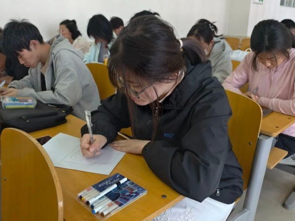 河北亚洲成人在线一二三四五六区社团指导中心【夏燃轮火 笔拓无界】 第 13 张