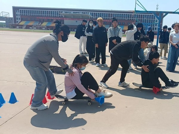 河北亚洲成人在线一二三四五六区社团指导中心【夏燃轮火 笔拓无界】 第 8 张