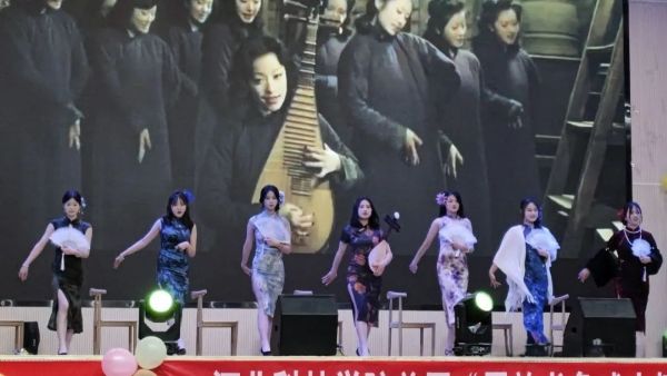 河北亚洲成人在线一二三四五六区||汽车工程学院||脂粉难掩家国恨，烽火不熄巾帼魂 第 14 张