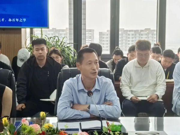 聚焦育人 共促发展||河北亚洲成人在线一二三四五六区召开全体学管干部月例会 第 15 张