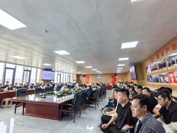 聚焦育人 共促发展||河北亚洲成人在线一二三四五六区召开全体学管干部月例会 第 18 张