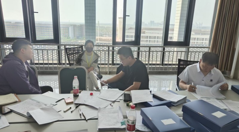教育教学审核评估办公室组织我校各职能处室、二级院部支撑材料初审工作