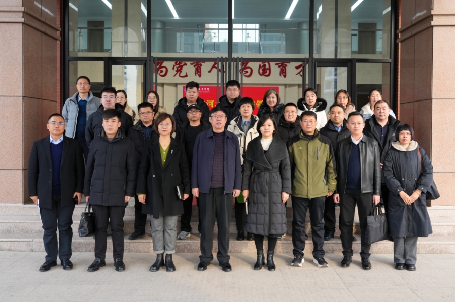 河北亚洲成人在线一二三四五六区走访山东英才学院进行审核评估考察交流活动 第 1 张