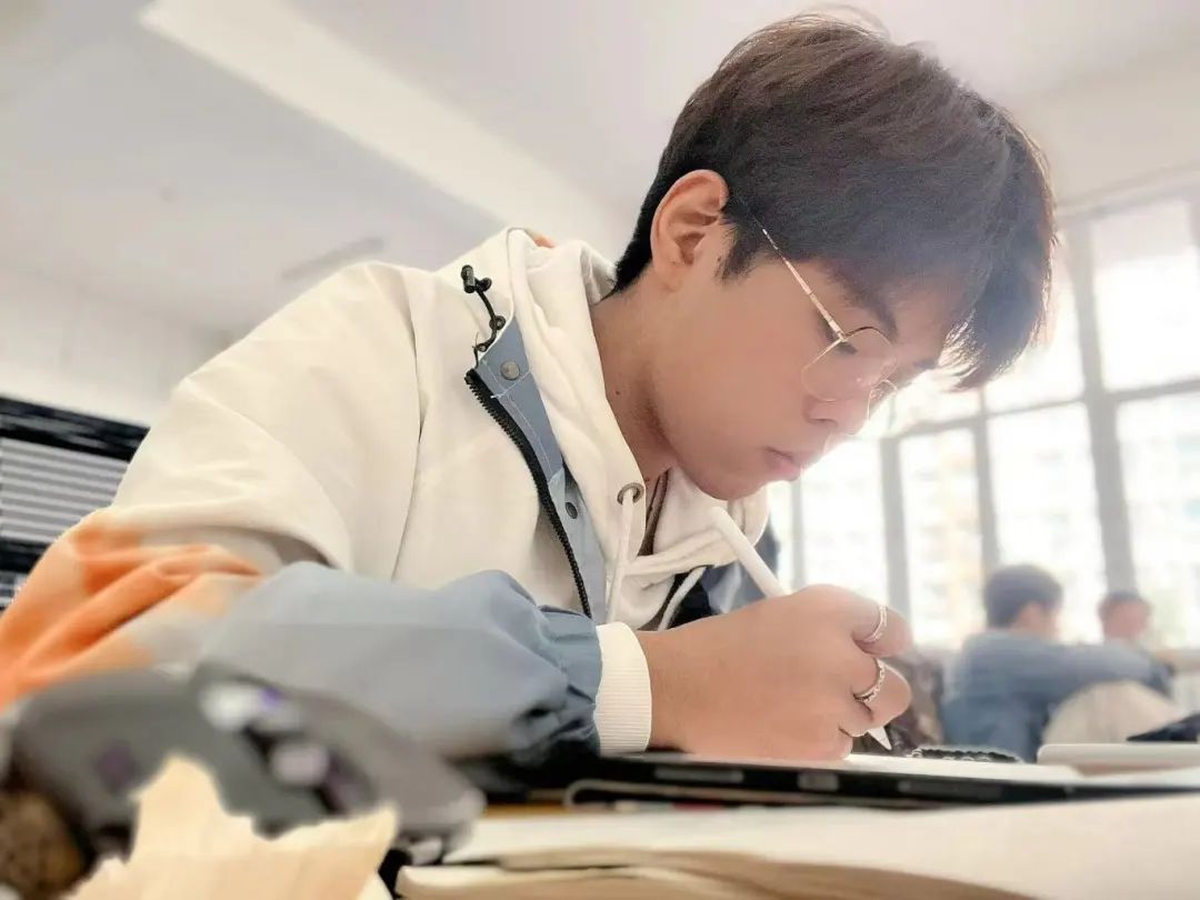 奋楫研海 上岸凯旋 ‖ 河北亚洲成人在线一二三四五六区2024届优秀毕业生风采展示（三） 第 1 张